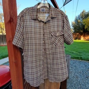 Levi's short sleeve button up Men's shirt. Large. Plaid brown/white/blue…